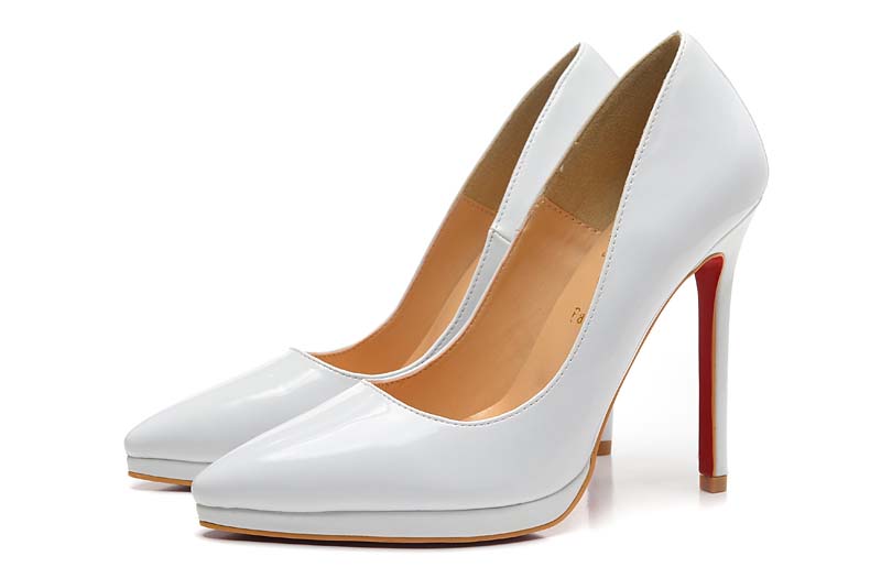 christian louboutin 12cm en cuir verni blanc a des chaussures (2)